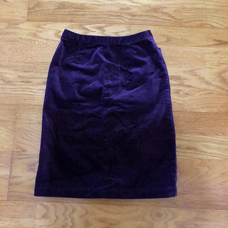 ユニクロ(UNIQLO)の⭐️ユニクロ コーデュロイタイトスカート パープル Sサイズ W57(ひざ丈スカート)