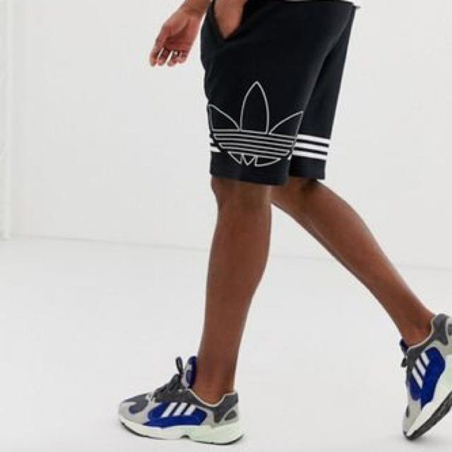 adidas(アディダス)の日本未発売 adidas Originals OUTLINE SHORTS メンズのパンツ(ショートパンツ)の商品写真