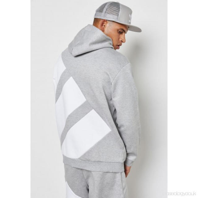 adidas(アディダス)のadidas EQT Hoodie Gray/White パーカー メンズのトップス(パーカー)の商品写真