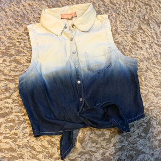 フォーエバートゥエンティーワン(FOREVER 21)のForever21 ♡ノースリーブシャツ♡ S ♡デニム(シャツ/ブラウス(半袖/袖なし))