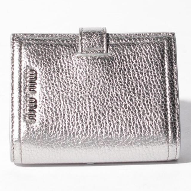 miumiu(ミュウミュウ)の10/8まで限定値下♡miumiuクリスタルミニウォレットクリスタルビジュー財布 レディースのファッション小物(財布)の商品写真