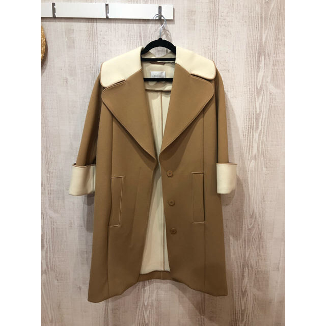 【ラッピング無料】CARVAN(カルヴェン)キャメルのドレスコート