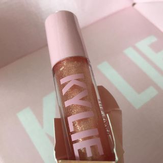 カイリーコスメティックス(Kylie Cosmetics)のカイリージェンナー  リップグロス シャンパンカラー(リップグロス)