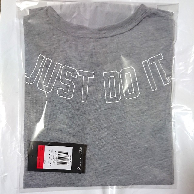 NIKE(ナイキ)の新品 NIKE L JUST DO IT dri-fit ロングスリーブ グレー レディースのトップス(Tシャツ(長袖/七分))の商品写真