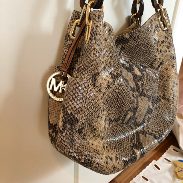 Michael Kors(マイケルコース)のマイケルコース  パイソン バッグ レディースのバッグ(ハンドバッグ)の商品写真