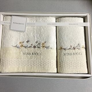 ニナリッチ(NINA RICCI)のニナリッチ フェイスタオルとハンドタオル 未使用(タオル/バス用品)