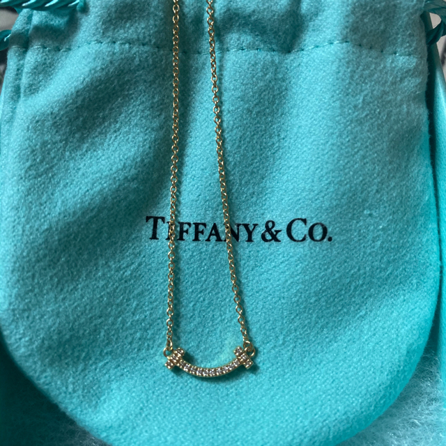 Tiffany & Co.(ティファニー)の最終値下げ！美品‼︎ ティファニー スマイルペンダント ミニ　K18 ゴールド レディースのアクセサリー(ネックレス)の商品写真