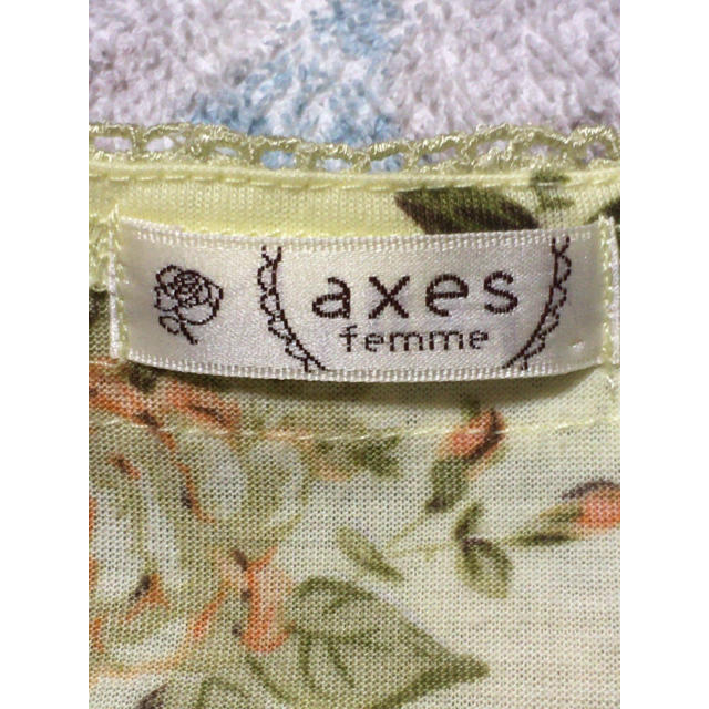 axes femme(アクシーズファム)のaxes femme バラ柄プリント フレンチ袖 カットソー Mサイズ レディースのトップス(カットソー(半袖/袖なし))の商品写真