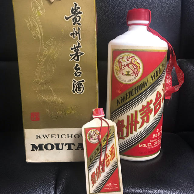 古酒 希少 貴州茅台酒 マオタイ酒 天女ラベル 未開封 フィルム破れ 食品/飲料/酒の酒(蒸留酒/スピリッツ)の商品写真