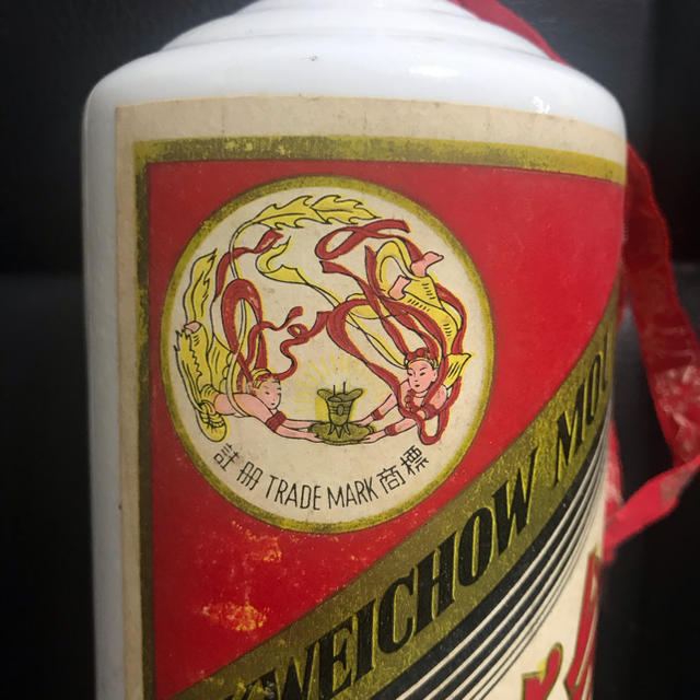古酒 希少 貴州茅台酒 マオタイ酒 天女ラベル 未開封 フィルム破れ 食品/飲料/酒の酒(蒸留酒/スピリッツ)の商品写真