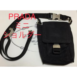 プラダ(PRADA)のPRADA ミニショルダー 黒  ちょっとした外出に！(ショルダーバッグ)