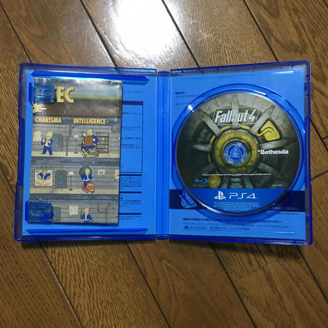 PlayStation4(プレイステーション4)のFallout 4 通常版 エンタメ/ホビーのゲームソフト/ゲーム機本体(家庭用ゲームソフト)の商品写真