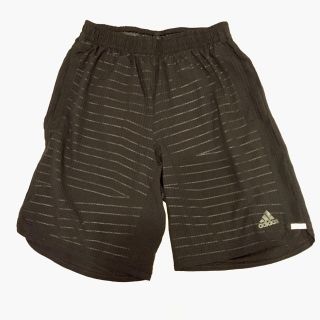 アディダス(adidas)の【美品！】adidas snova TOKYOランショーツ(ショートパンツ)