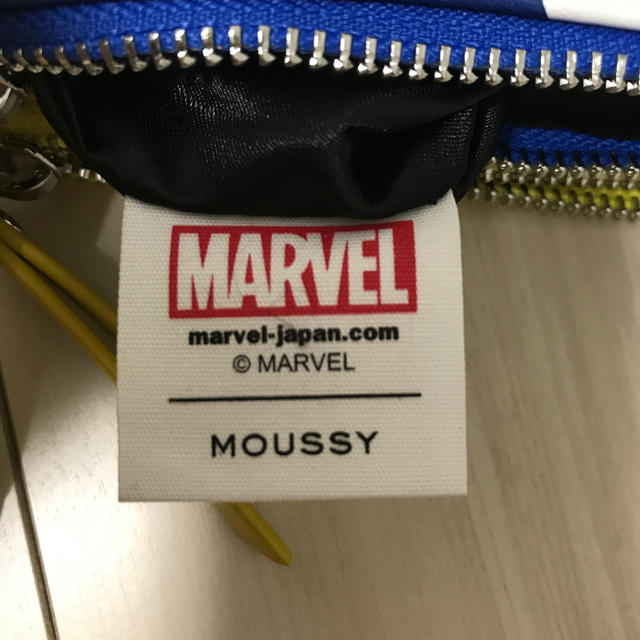 moussy(マウジー)のMARVEL/MOUSSY クラッチバッグ「アズールバイマウジー」 レディースのバッグ(クラッチバッグ)の商品写真