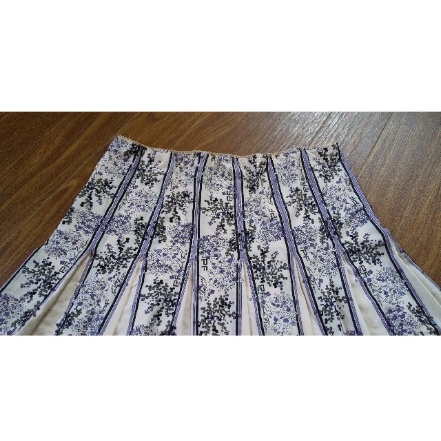 PAOLA FRANI(パオラフラーニ)のパオラフラーニ スカート レディースのスカート(ひざ丈スカート)の商品写真