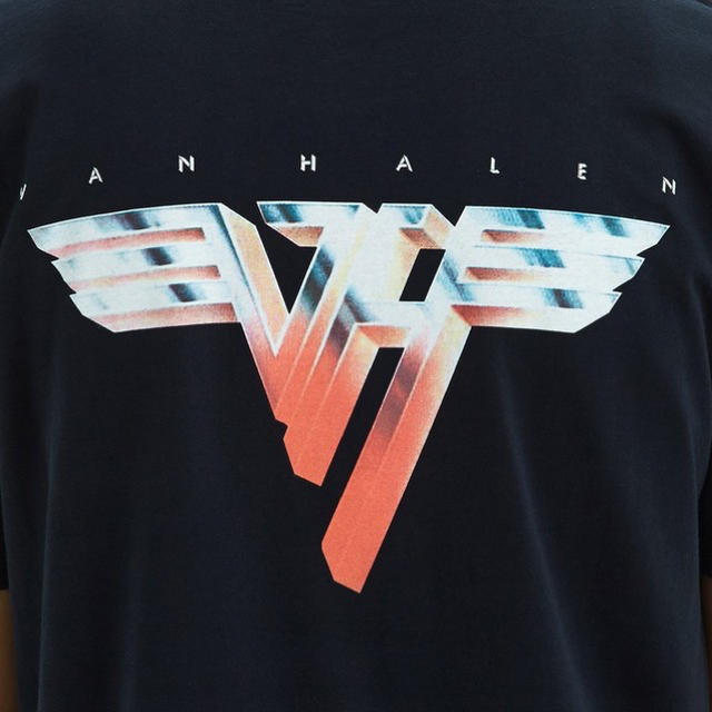 GU(ジーユー)のVan Halen ツアーTシャツ バンドTシャツ ヴァンヘイレン メンズM メンズのトップス(Tシャツ/カットソー(半袖/袖なし))の商品写真