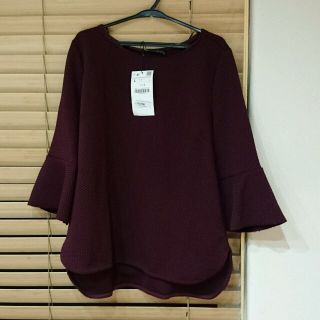 ザラ(ZARA)のエンジ タグつき トップス(カットソー(長袖/七分))