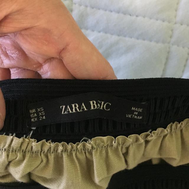 ZARA(ザラ)のZARA フェイクレザースカート レディースのスカート(ひざ丈スカート)の商品写真