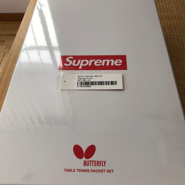 Supreme(シュプリーム)のButterfly table tennis racket set【送料込】 スポーツ/アウトドアのスポーツ/アウトドア その他(卓球)の商品写真