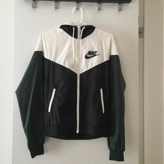 ナイキ(NIKE)のNIKE☆ウインドブレーカー(ナイロンジャケット)