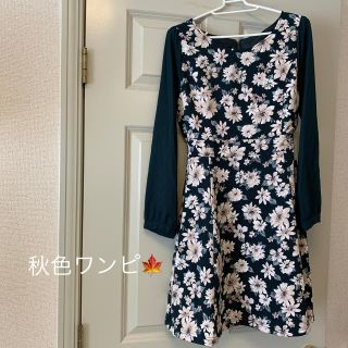 マジェスティックレゴン(MAJESTIC LEGON)のグリーン×花柄ワンピース(ひざ丈ワンピース)