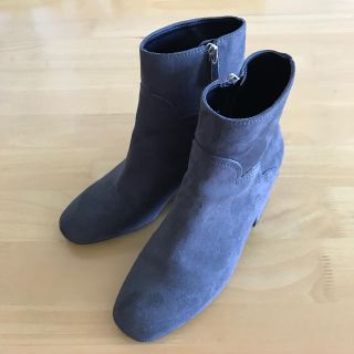 ザラ(ZARA)のZARA ショートブーツ グレー(スウェード:36)(ブーツ)