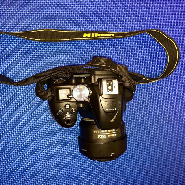 Nikon D5300 35mm f1.8単焦点レンズ付き