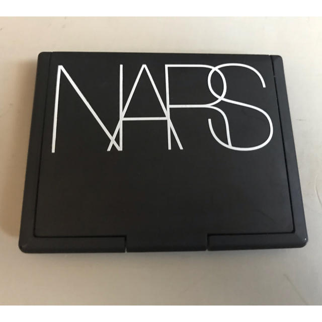 NARS(ナーズ)のNARS プレスト コスメ/美容のベースメイク/化粧品(フェイスパウダー)の商品写真