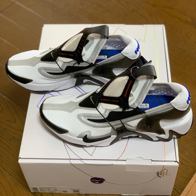 NIKE(ナイキ)のNike Adapt Huarache US12 メンズの靴/シューズ(スニーカー)の商品写真