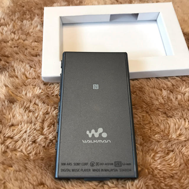 WALKMAN(ウォークマン)の美品！SONY WALKMAN NW-45 16GB スマホ/家電/カメラのオーディオ機器(ポータブルプレーヤー)の商品写真