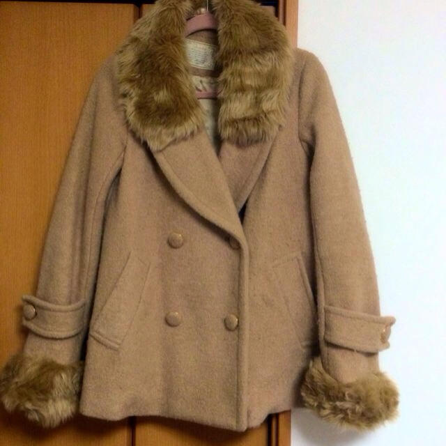 しまむら(シマムラ)のファー取り外し可能♥︎コート レディースのジャケット/アウター(毛皮/ファーコート)の商品写真