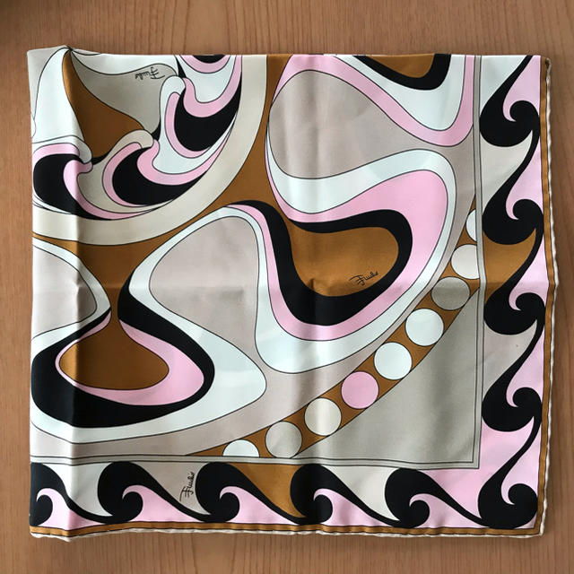 EMILIO PUCCI(エミリオプッチ)のエミリオプッチ スカーフ レディースのファッション小物(バンダナ/スカーフ)の商品写真