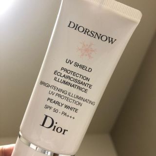 ディオール(Dior)の【新品未使用】ディオール スノー UV シールド 50 パーリーホワイト(化粧下地)