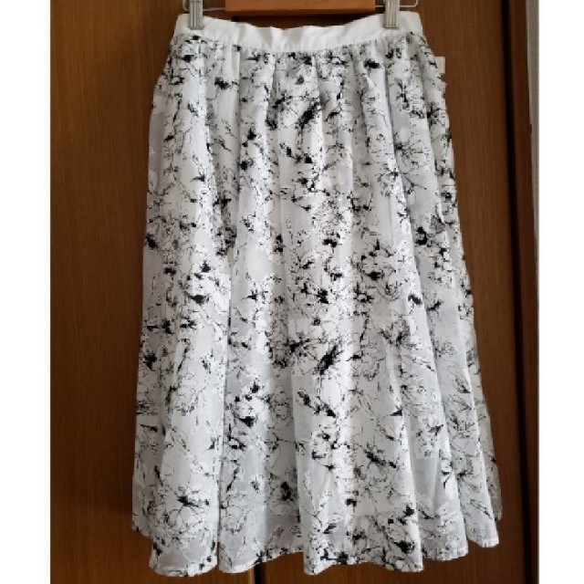 tocco(トッコ)の花柄スカート レディースのスカート(ロングスカート)の商品写真