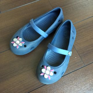 クロックス(crocs)のクロックスサンダル  １９センチ(サンダル)