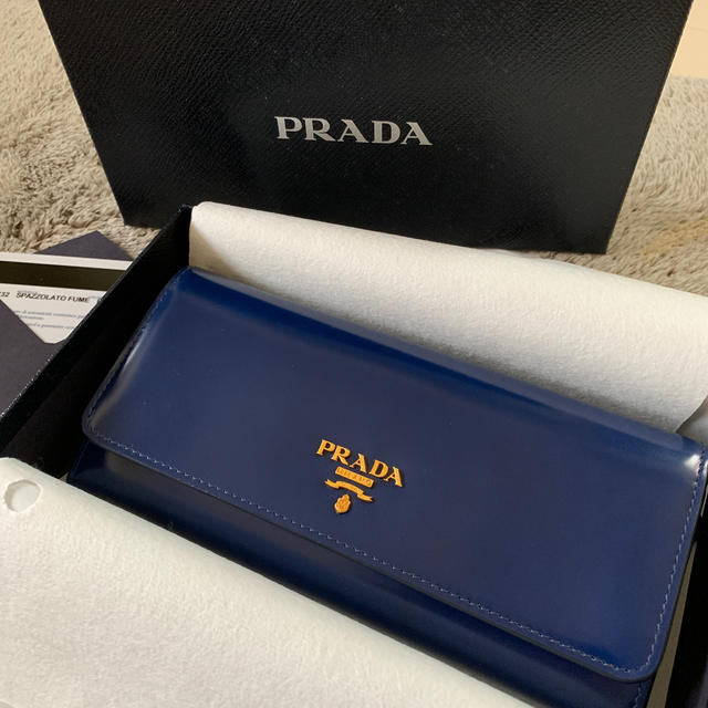 PRADA(プラダ)の【新品未使用】PRADA 長財布 レディースのファッション小物(財布)の商品写真