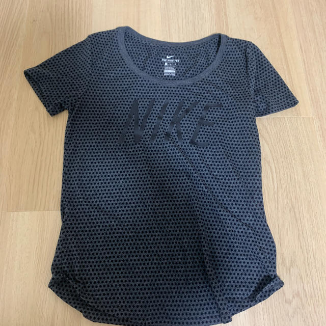 NIKE(ナイキ)の【美品】ナイキ Ｔシャツ 2枚セット レディースのトップス(Tシャツ(半袖/袖なし))の商品写真