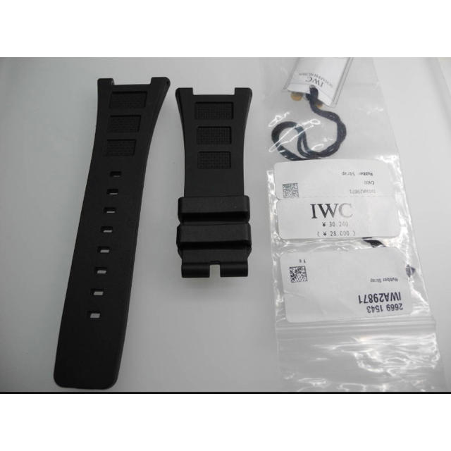 IWC(インターナショナルウォッチカンパニー)のあき様専用　IWCインヂュニア純正ラバーベルト メンズの時計(ラバーベルト)の商品写真