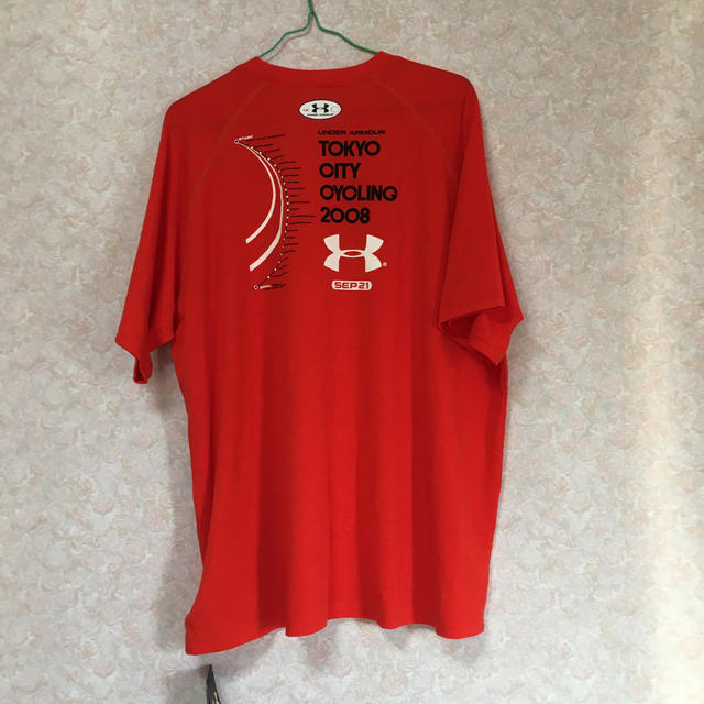 UNDER ARMOUR(アンダーアーマー)のテックショートスリーブＴシャツ スポーツ/アウトドアのサッカー/フットサル(ウェア)の商品写真