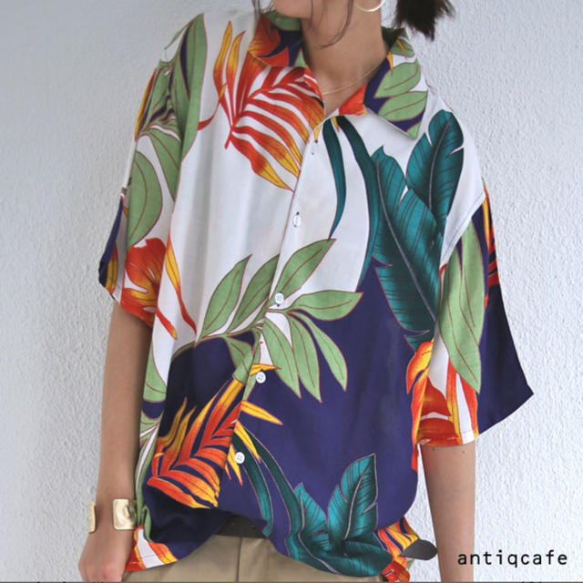 antiqua(アンティカ)の新品未使用！！ Antiqcafe アンティカフェ シャツ レディースのトップス(Tシャツ(半袖/袖なし))の商品写真