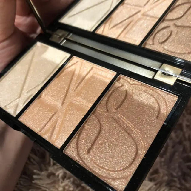 NARS(ナーズ)のners banc de sable 4121 コスメ/美容のベースメイク/化粧品(アイシャドウ)の商品写真