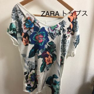 ザラ(ZARA)のZARA 花柄トップス(カットソー(半袖/袖なし))