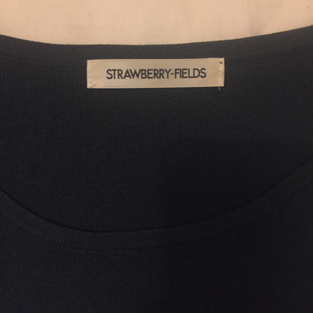 STRAWBERRY-FIELDS(ストロベリーフィールズ)の美品✴︎ストロベリーフィールズカーキトップス レディースのトップス(カットソー(半袖/袖なし))の商品写真