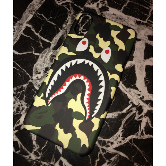 A BATHING APE(アベイシングエイプ)のiphoneXsケース APE スマホ/家電/カメラのスマホアクセサリー(iPhoneケース)の商品写真