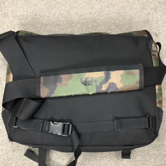 THE NORTH FACE(ザノースフェイス)のTHE NORTH FACEノースフェイスメッセンジャーバッグUSED  メンズのバッグ(メッセンジャーバッグ)の商品写真