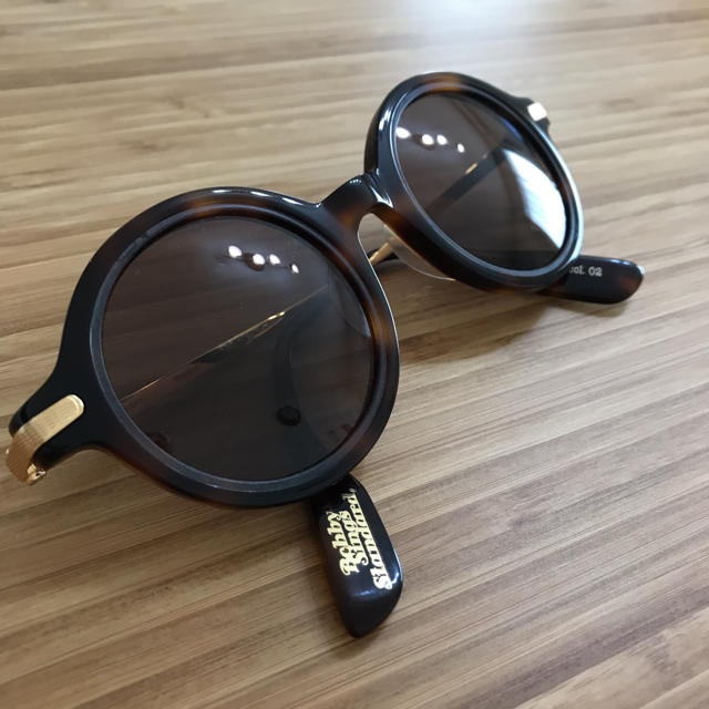 Ray Ban 50 オフ Bobby Sings Standardサングラス おしゃれフレーム Ray Ban 50 オフ Bobby Sings Standardサングラス おしゃれフレーム