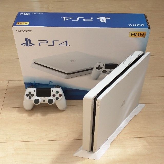 PlayStation4(プレイステーション4)のPS4本体 CUH-2200A B02 グレイシャーホワイト 縦置きスタンド付 エンタメ/ホビーのゲームソフト/ゲーム機本体(家庭用ゲーム機本体)の商品写真