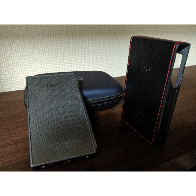 Fiio X5 3rd generation + カバー + sdカード2枚 スマホ/家電/カメラのオーディオ機器(ポータブルプレーヤー)の商品写真