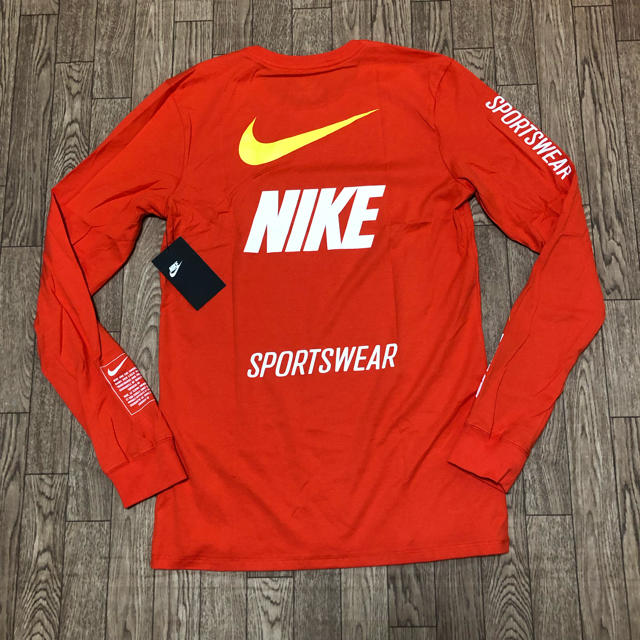 NIKE(ナイキ)の《新品未使用》ナイキ スポーツウェア nsw ロングtシャツ ロンt メンズのトップス(Tシャツ/カットソー(七分/長袖))の商品写真