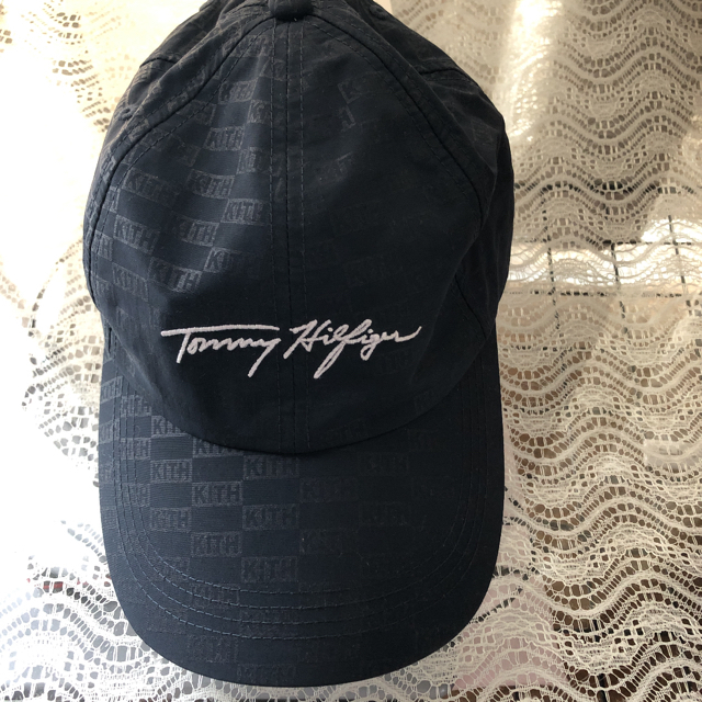 TOMMY(トミー)の新品未使用★Kith x Tommy Hilfiger シグネチャー キャップ メンズの帽子(キャップ)の商品写真